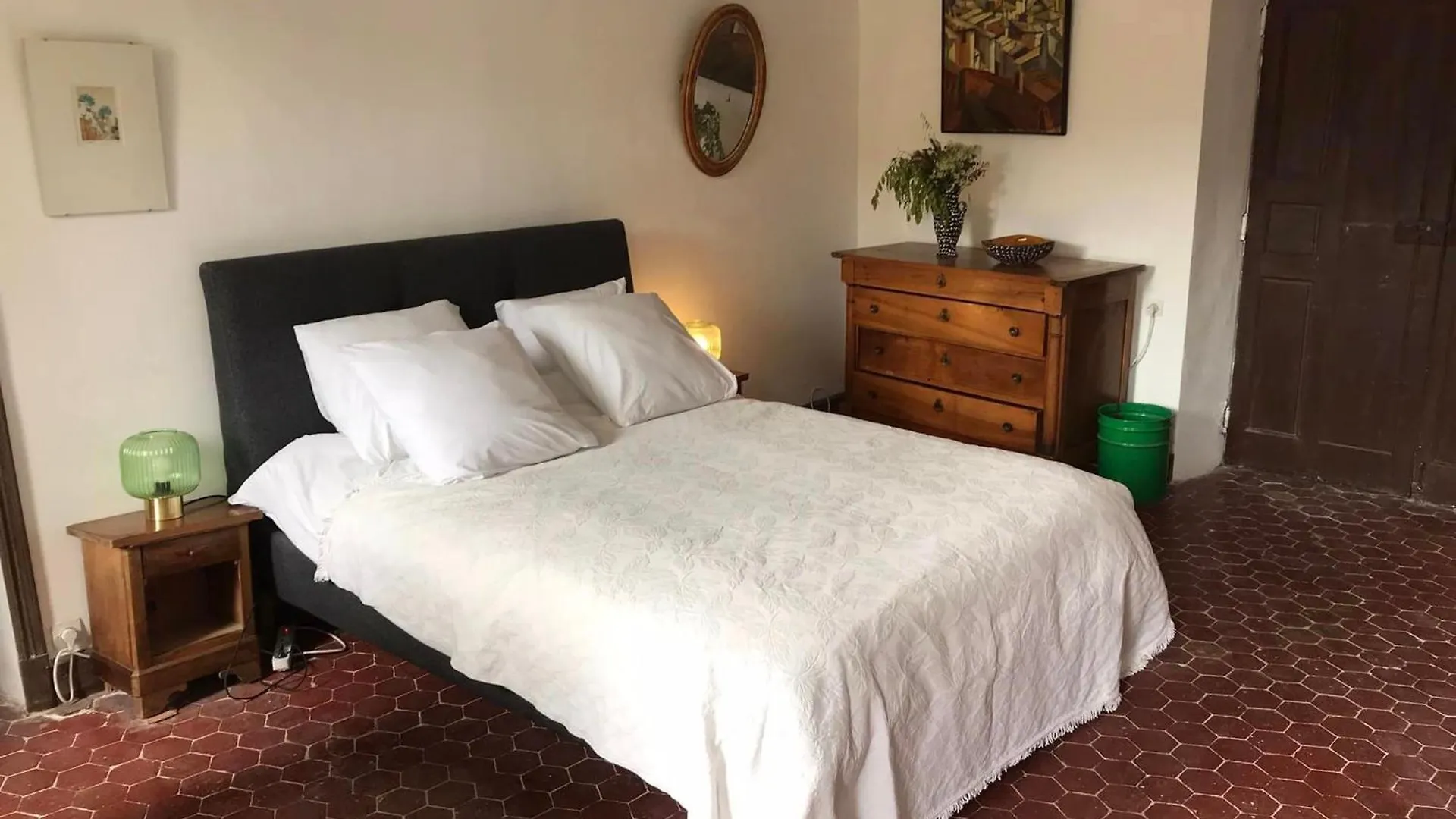 Bed & Breakfast La Maison Joly Menerbes