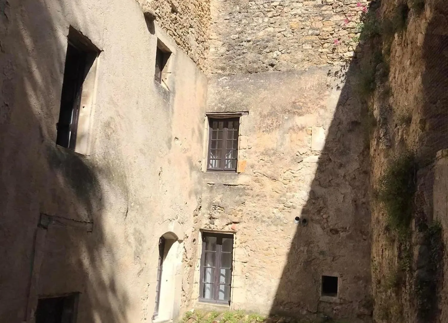 La Maison Joly 메네르브 B&B